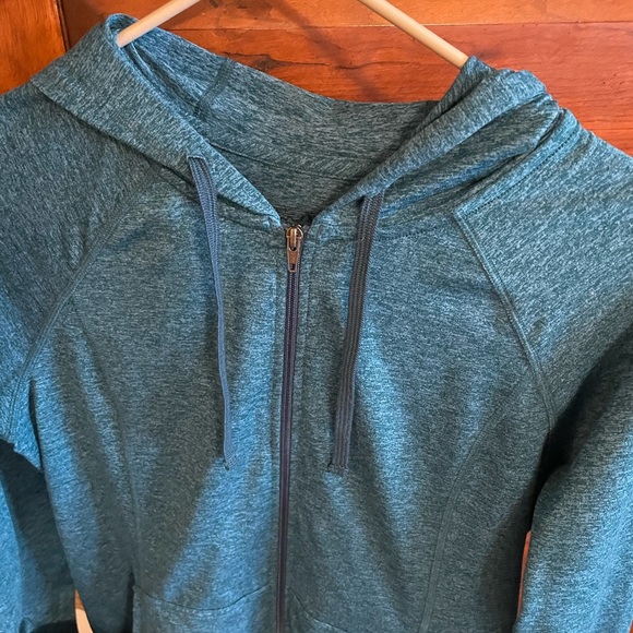 Patagonia light weight full zip Yoga Jacket - Picture 2 of 6